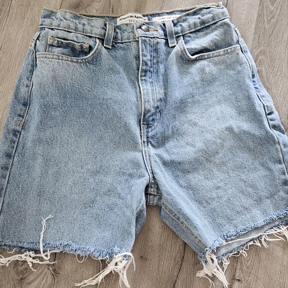 🩵SOLD🩵American apparel high waist Jean shorts - Picture 3 of 5